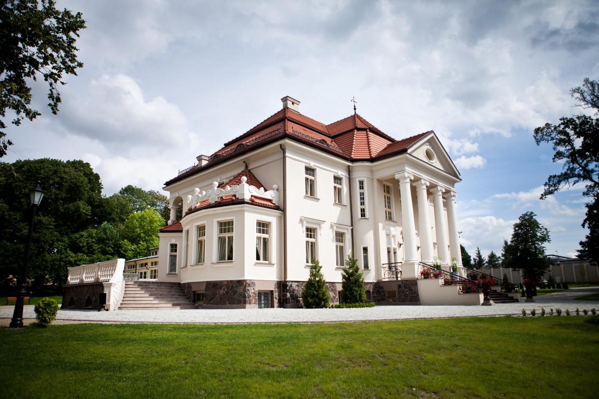 Palac Tlokinia Hotel Kaliszki Exterior foto