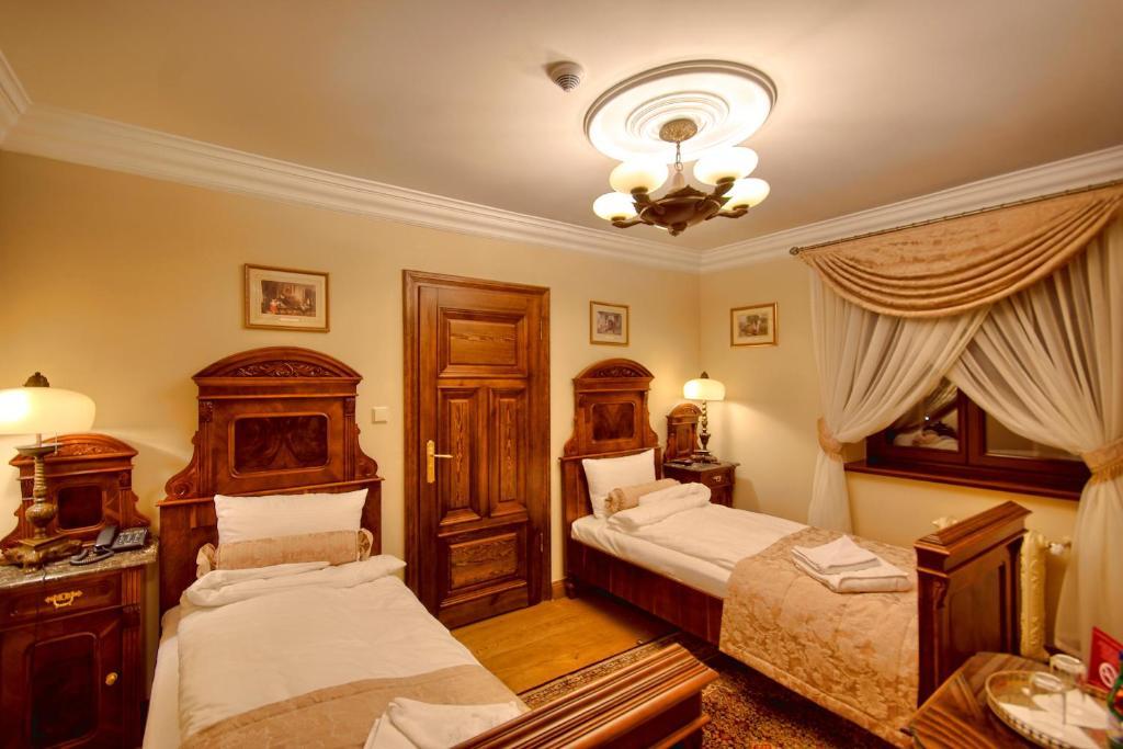 Palac Tlokinia Hotel Kaliszki Quarto foto